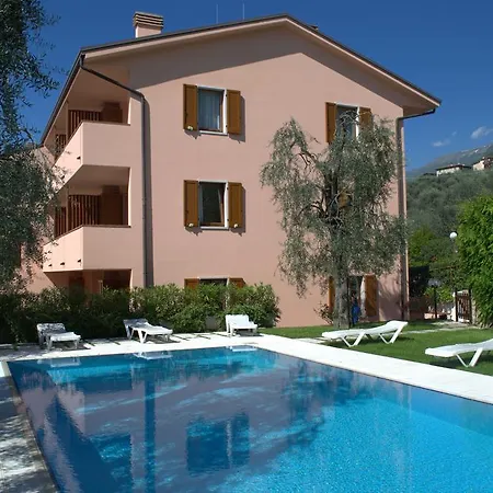 Apart-hotel Gardablu